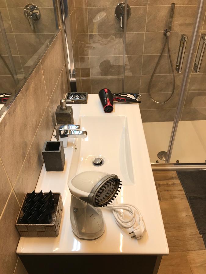 Sforza Apartment Near Duomo มิลาน ภายนอก รูปภาพ